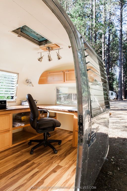 An office inside a trailer. Maybe I could just live in the trailer and rent out the house.